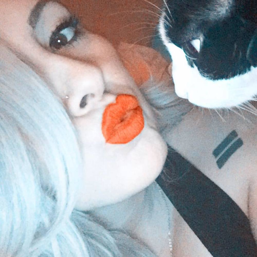 Meet your Posher, Annie